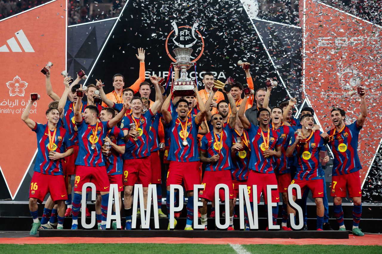Real balikoh, anekkaaves Barca in Super Cup kaamiyaabu koffi 