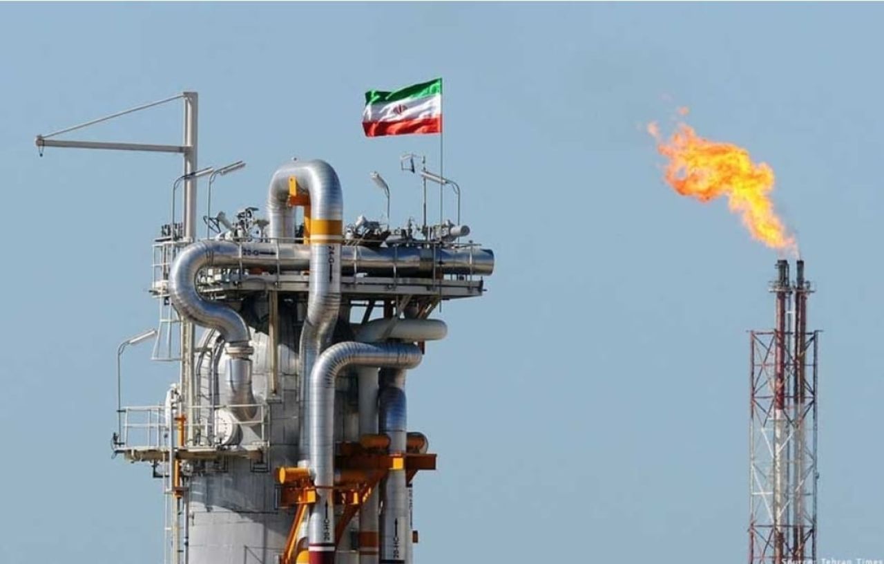 Hulhangun beynunvegen ulhenee democracy tha noonee Iran ge theluge control tha?