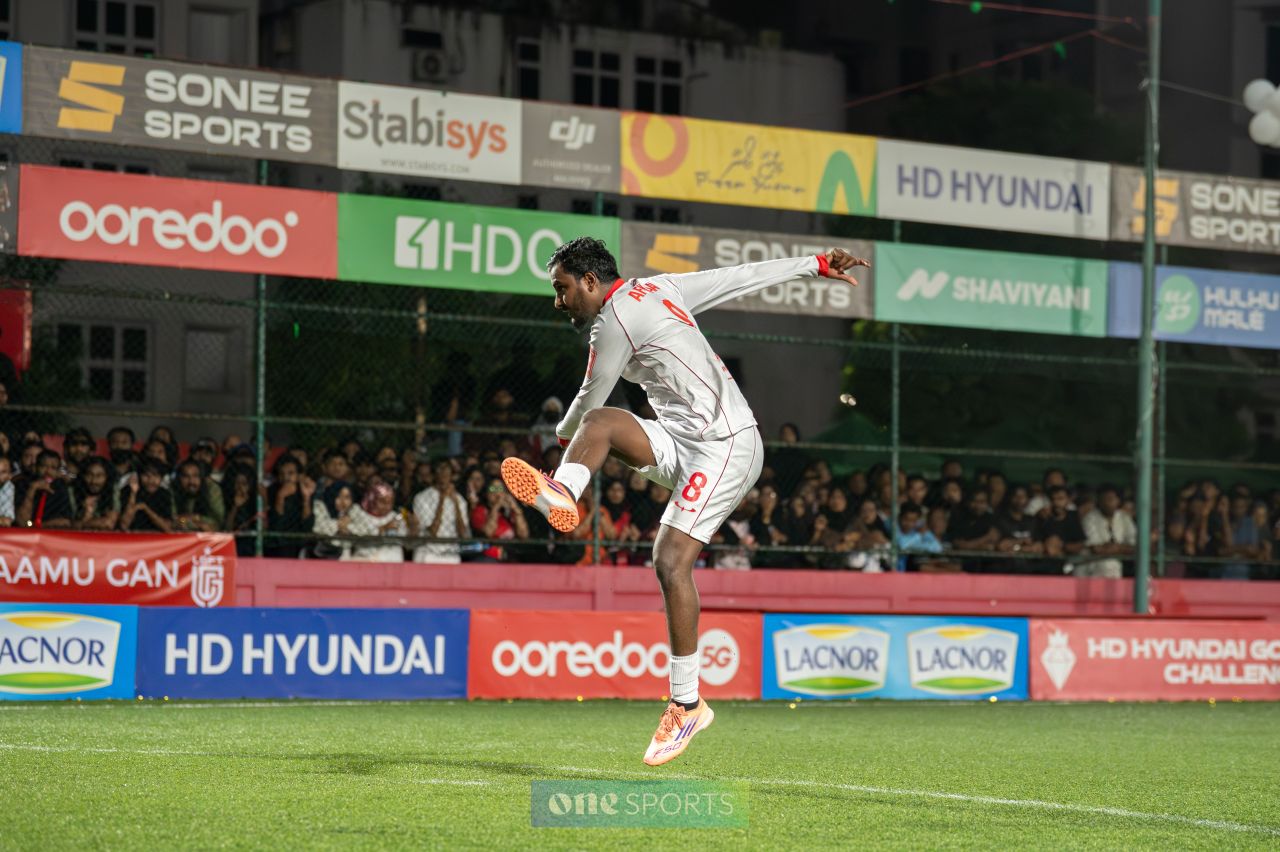 ވަން ފޮޓޯ: ގޯލްޑަން ފުޓްސަލް ޗެލެންޖްގެ ފޯރިގަދަ ކުރިމަތިލުންތައް