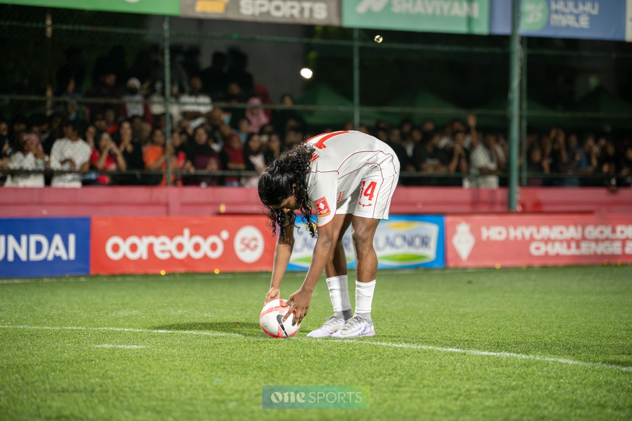 ވަން ފޮޓޯ: ގޯލްޑަން ފުޓްސަލް ޗެލެންޖްގެ ފޯރިގަދަ ކުރިމަތިލުންތައް