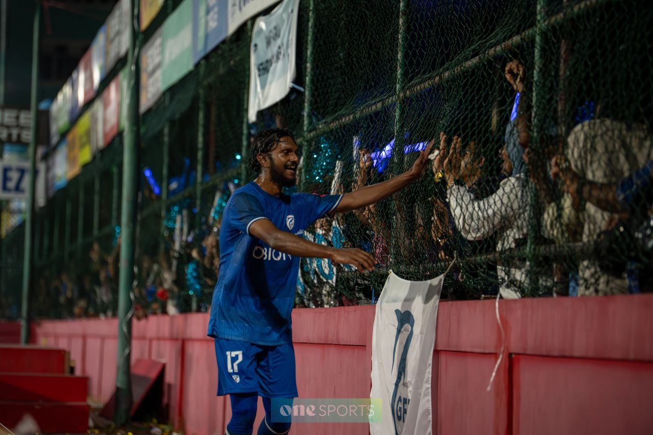 ވަން ފޮޓޯ: ގޯލްޑަން ފުޓްސަލް ޗެލެންޖްގެ ފޯރިގަދަ ކުރިމަތިލުންތައް