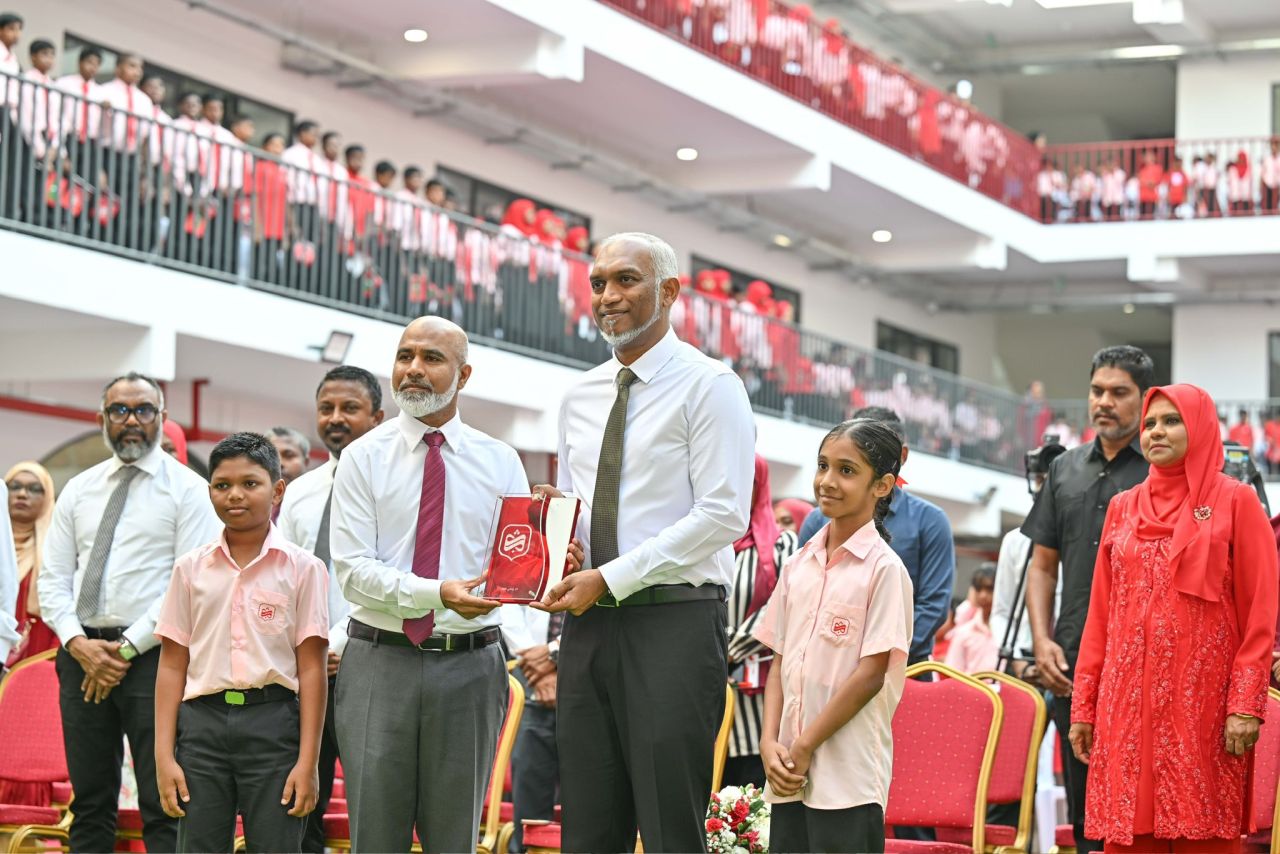 Dhe aharun massakaiy ninmai Shaheed Ali School hulhuvai kiyevun fashaifi 