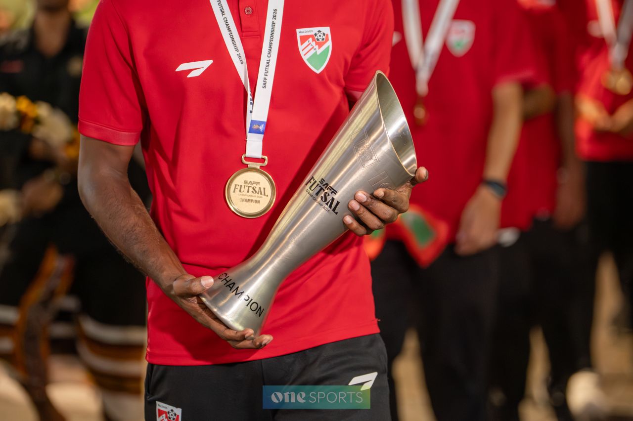 ވަން ފޮޓޯ: ސަރަހައްދީ ފުޓްސަލް ތަށްޓާއެކު ގައުމީ ޓީމުން ރާއްޖެ އައުން