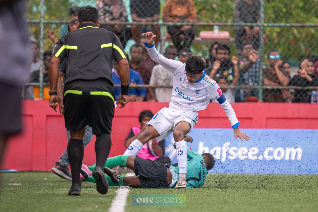 ވަން ފޮޓޯ: ގޯލްޑަން ފުޓްސަލް ޗެލެންޖް 2026ގެ ގަދަ 16ގެ ފުރަތަމަ މެޗުތައް