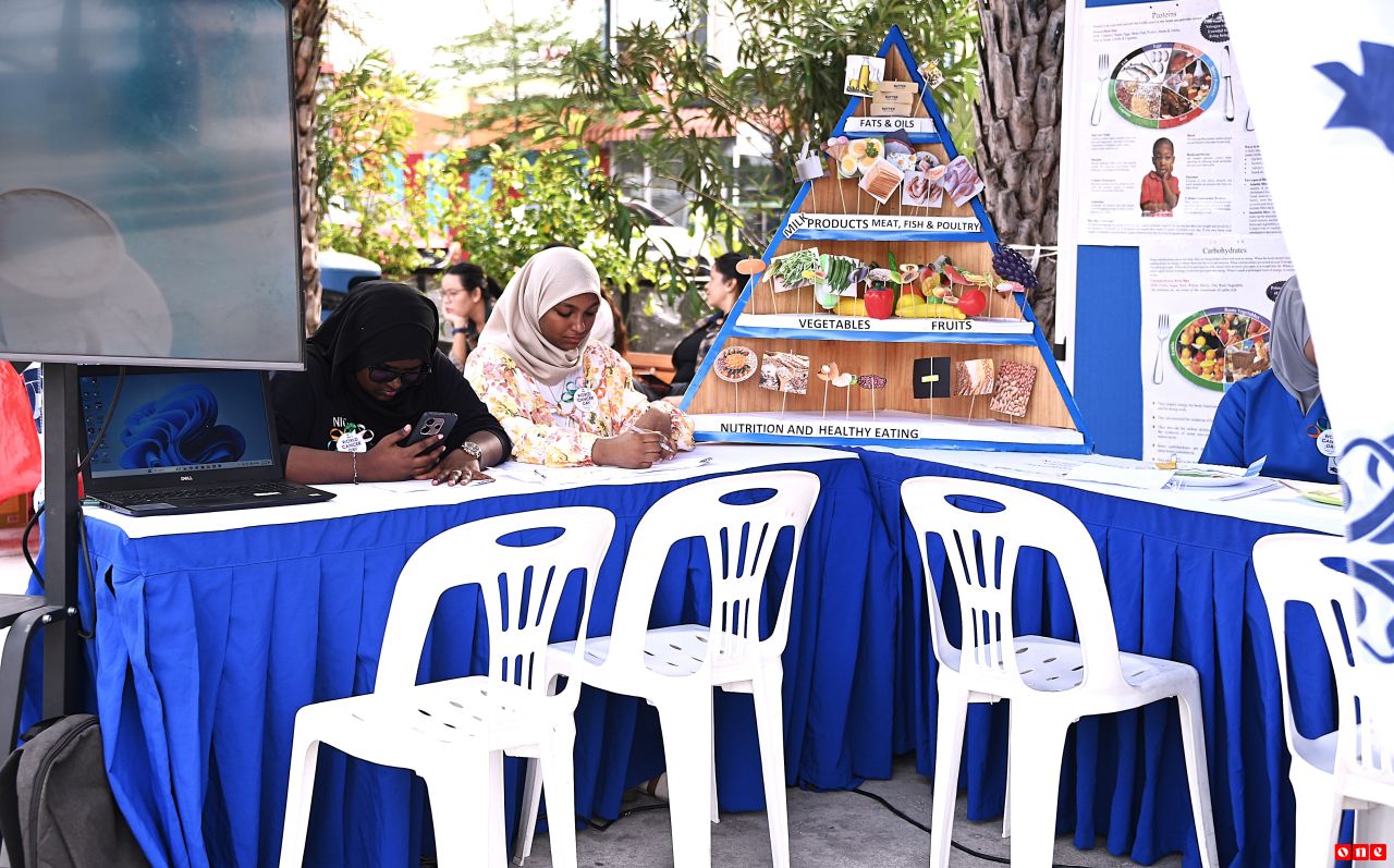 ވަން ފޮޓޯ: ކެންސަރާ މެދު ހޭލުންތެރިކަން އިތުރުކުރުމުގެ ހަރަކާތް 