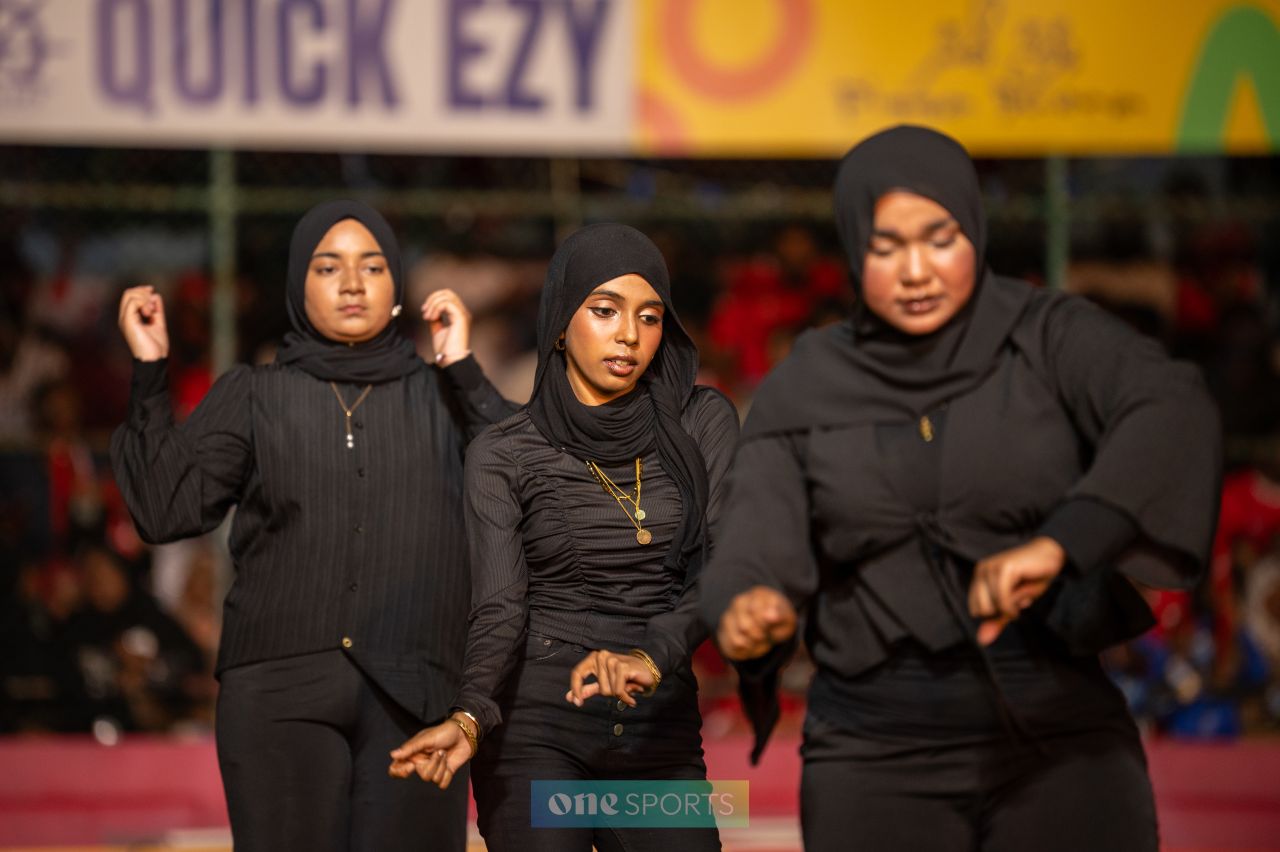 ވަން ފޮޓޯ: ނައިވާދޫން ރާއްޖޭގެ ފުޓްސަލް ޗެމްޕިއަންކަމަށް، ކިންގަކަށް ޔާންޓެ