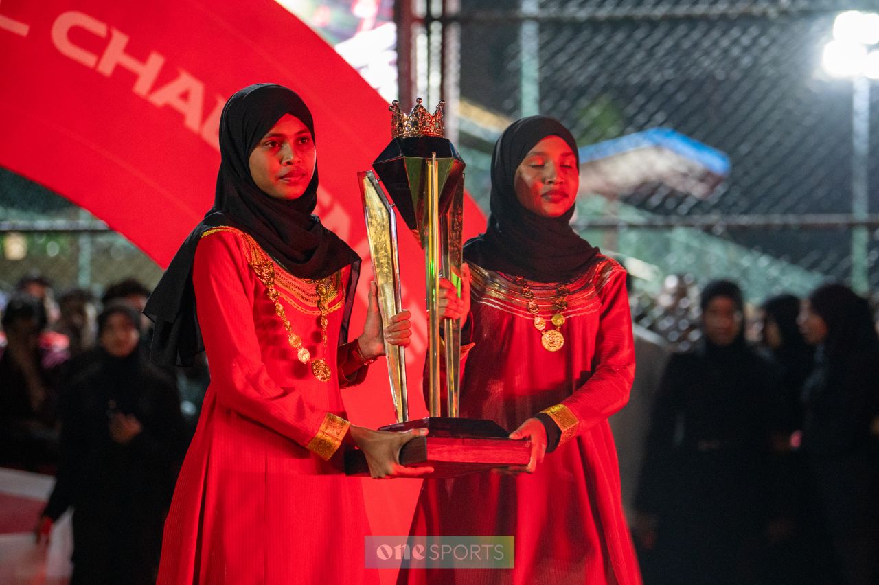ވަން ފޮޓޯ: ނައިވާދޫން ރާއްޖޭގެ ފުޓްސަލް ޗެމްޕިއަންކަމަށް، ކިންގަކަށް ޔާންޓެ