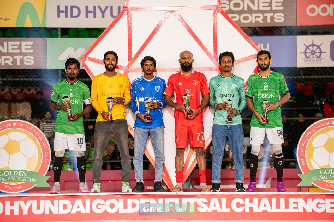 ވަން ފޮޓޯ: ނައިވާދޫން ރާއްޖޭގެ ފުޓްސަލް ޗެމްޕިއަންކަމަށް، ކިންގަކަށް ޔާންޓެ