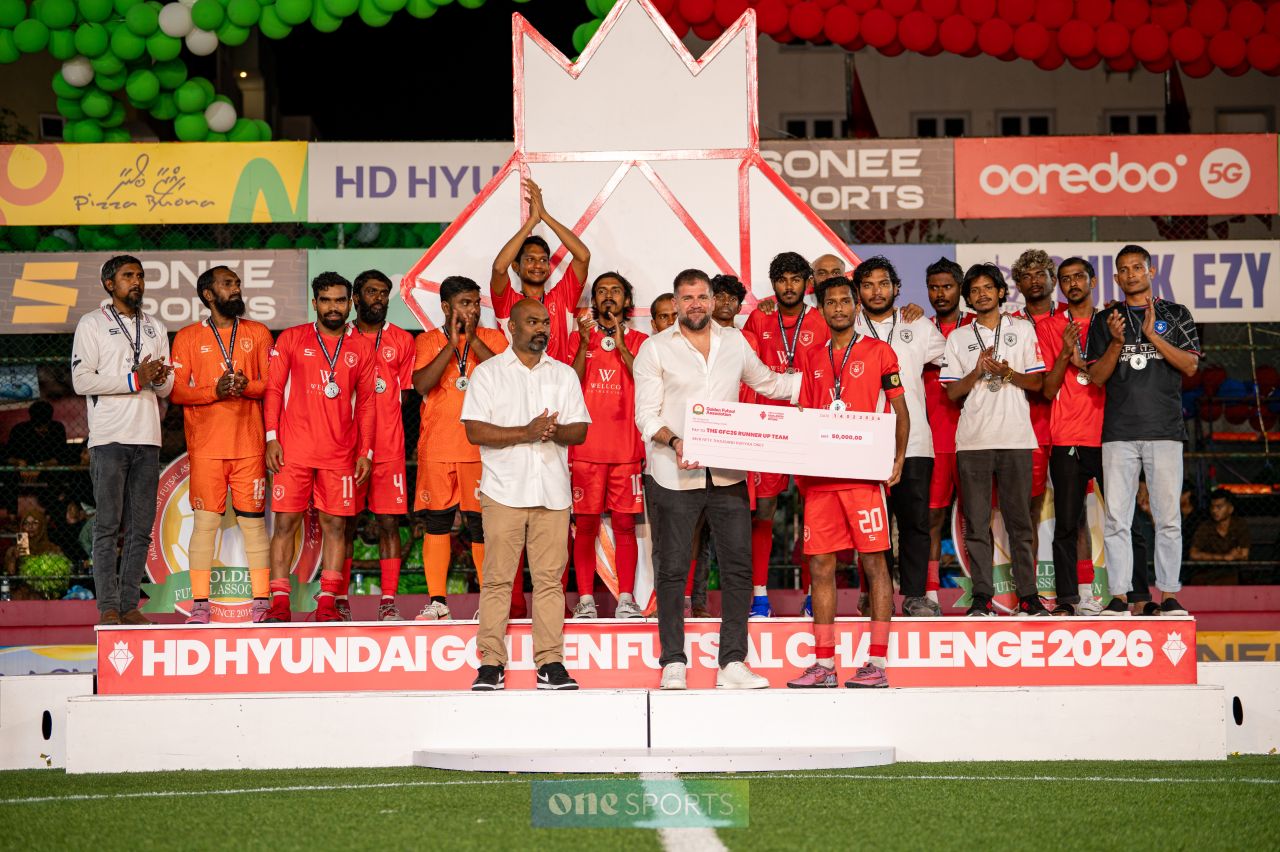 ވަން ފޮޓޯ: ނައިވާދޫން ރާއްޖޭގެ ފުޓްސަލް ޗެމްޕިއަންކަމަށް، ކިންގަކަށް ޔާންޓެ