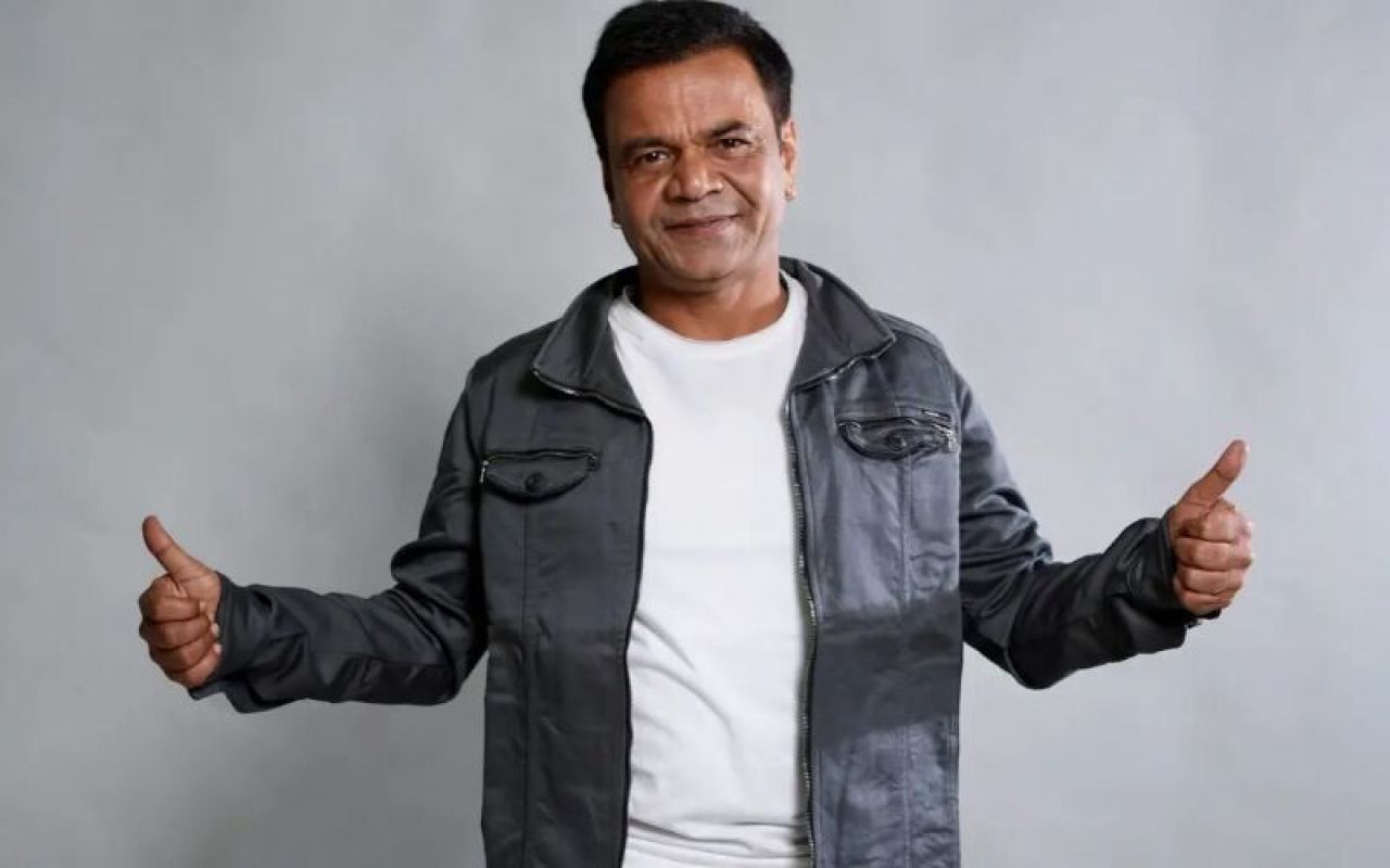 Rajpal Yadhav jalun minivan vanee