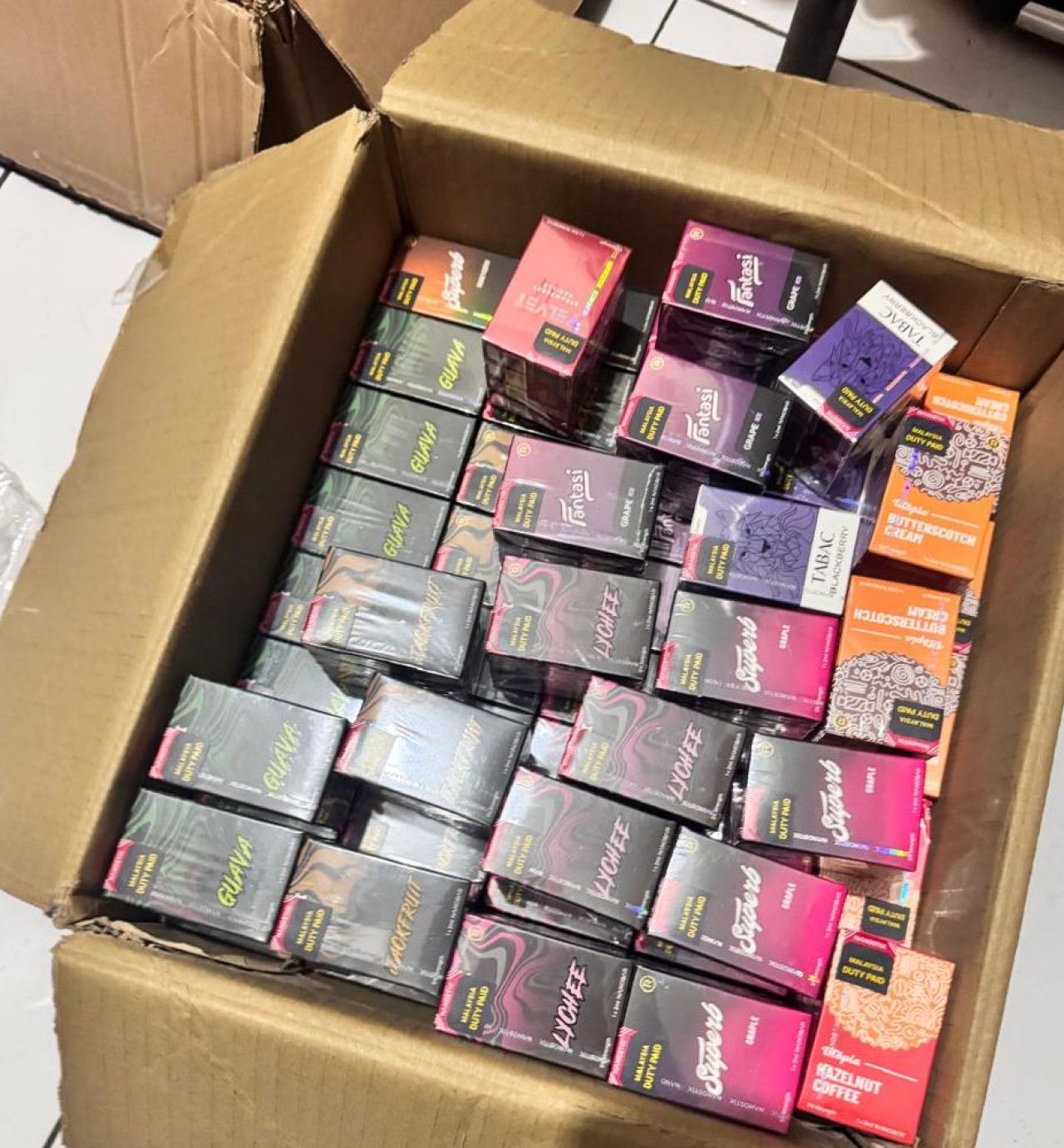 Chips dhalhu thakeigai foruvaigen ethere kuran ulhunu gina adhadheige vape athulaigenfi