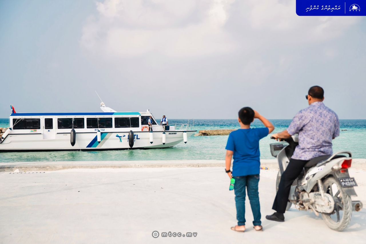 Faafu adhi Dhaalu Atoll gai  RTL ferry ge hidhumaiy fashaifi 