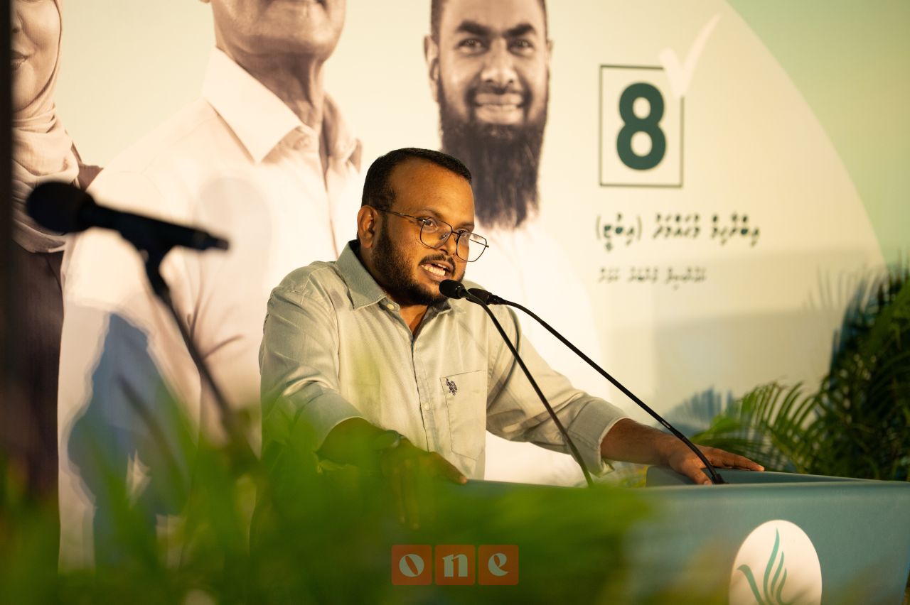 ވަން ފޮޓޯ: ކައުންސިލް އިންތިހާބަށް ޕީއެންސީގެ ގަލޮޅު ދެކުނު ދާއިރާގެ ކެމްޕޭނު ޖަގަހަ ހުޅުވުން