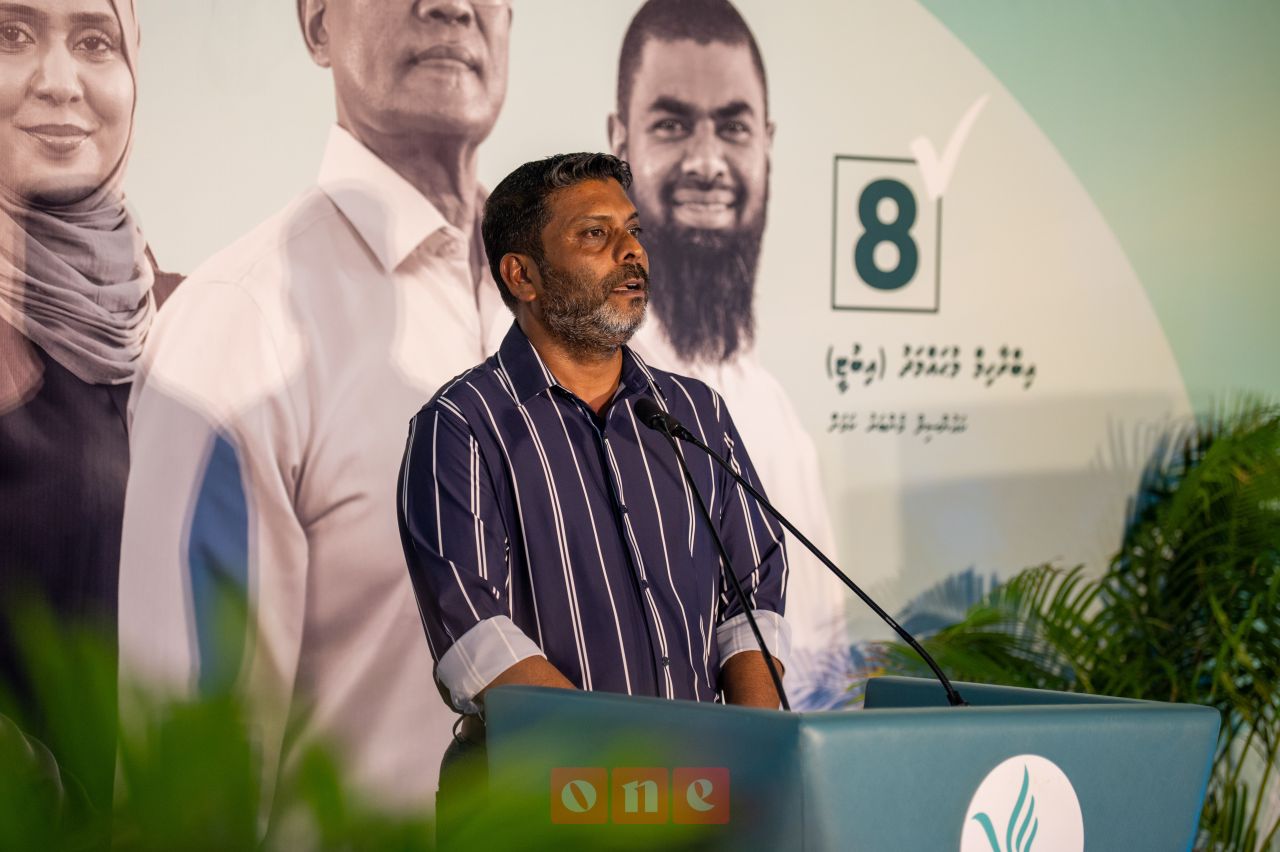 ވަން ފޮޓޯ: ކައުންސިލް އިންތިހާބަށް ޕީއެންސީގެ ގަލޮޅު ދެކުނު ދާއިރާގެ ކެމްޕޭނު ޖަގަހަ ހުޅުވުން