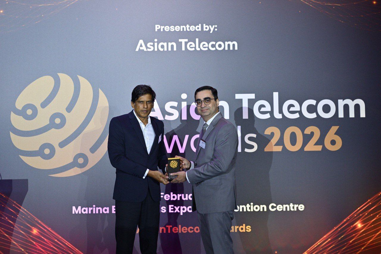 Raajjeyge broadband telecom kunfuneege award Dhiraagu ah 