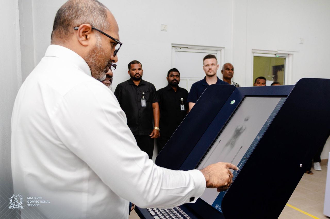 Zamaaanee fenvaruge body scanning machine eh Maafushi jalugai bahattaifi
