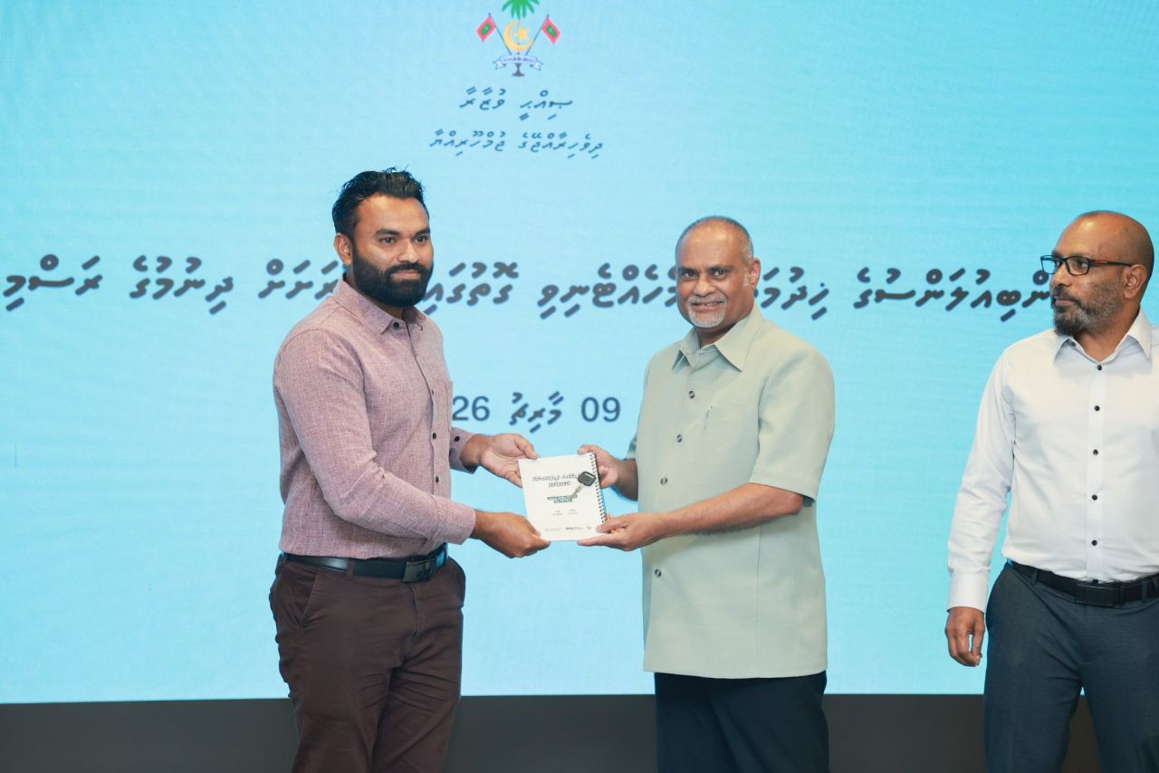 Ithuru 14 rashakah embulance havaalukoffi 