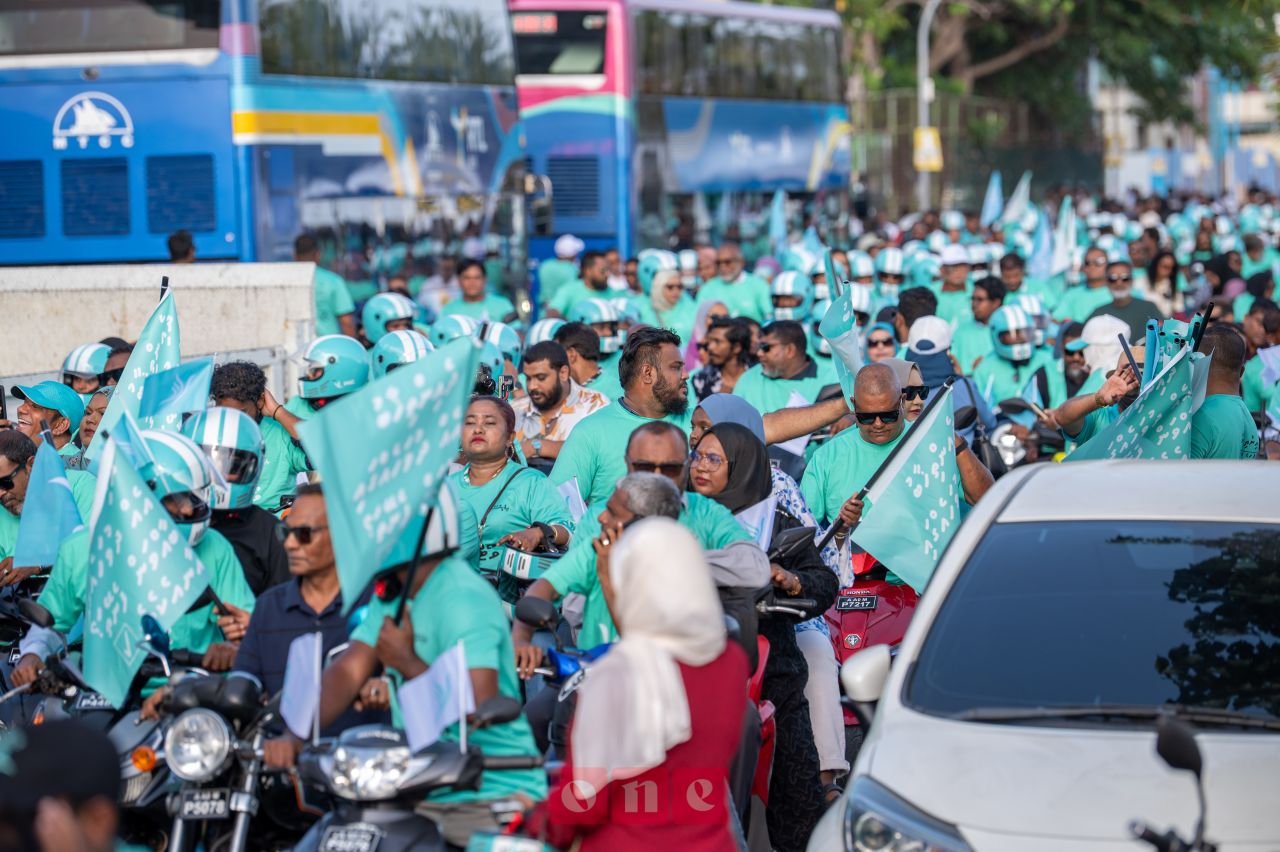 ވަން ފޮޓޯ: ލޯކަލް ކައުންސިލު އިންތިހާބުގެ ކެމްޕެއިންގެ ތެރެއިން ޕީއެންސީން ބޭއްވި ސައިކަލު ބުރު