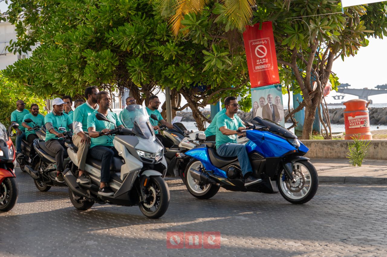 ވަން ފޮޓޯ: ލޯކަލް ކައުންސިލު އިންތިހާބުގެ ކެމްޕެއިންގެ ތެރެއިން ޕީއެންސީން ބޭއްވި ސައިކަލު ބުރު