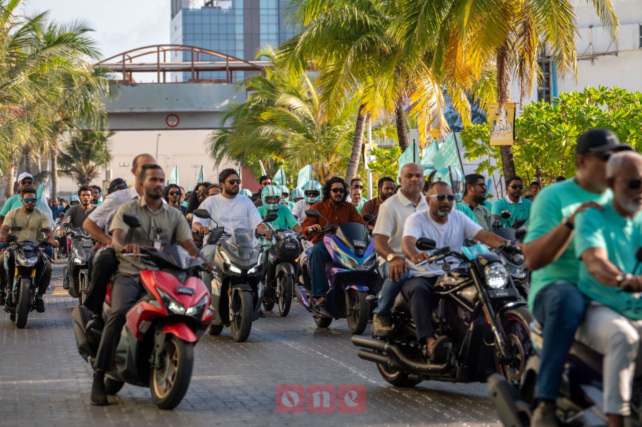 ވަން ފޮޓޯ: ލޯކަލް ކައުންސިލު އިންތިހާބުގެ ކެމްޕެއިންގެ ތެރެއިން ޕީއެންސީން ބޭއްވި ސައިކަލު ބުރު