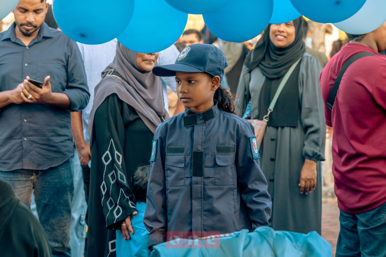 ވަން ފޮޓޯ: ގިނަ ކުޅިވަރުތަކާއި ހަރަކާތްތަކާއެކު ހުޅުމާލޭގައި ބޭއްވި ކުޑަކުދިންގެ އީދު ހަވީރު