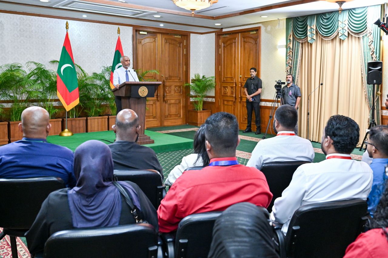 Fenaka havaalukolee midhiya sarukaarun inthihaabaa dhimaakoh: Raees 