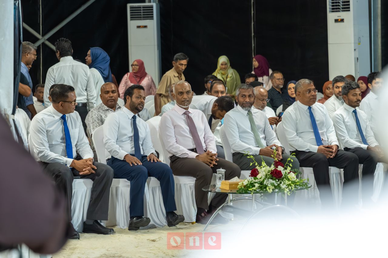 ވަން ފޮޓޯ: ބީއެމްއެލުން ވިލިމާލޭގައި ތަރައްގީކުރާ 300 ހައުސިން ޔުނިޓުގެ ބިންގާ އެޅުން 