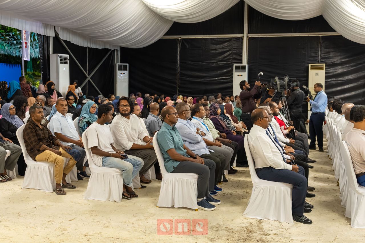 ވަން ފޮޓޯ: ބީއެމްއެލުން ވިލިމާލޭގައި ތަރައްގީކުރާ 300 ހައުސިން ޔުނިޓުގެ ބިންގާ އެޅުން 