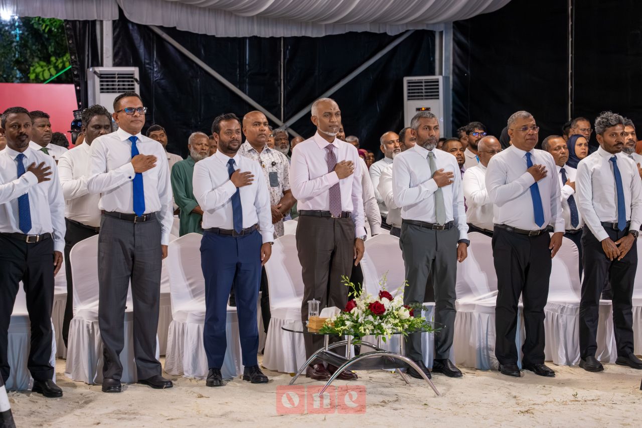 ވަން ފޮޓޯ: ބީއެމްއެލުން ވިލިމާލޭގައި ތަރައްގީކުރާ 300 ހައުސިން ޔުނިޓުގެ ބިންގާ އެޅުން 