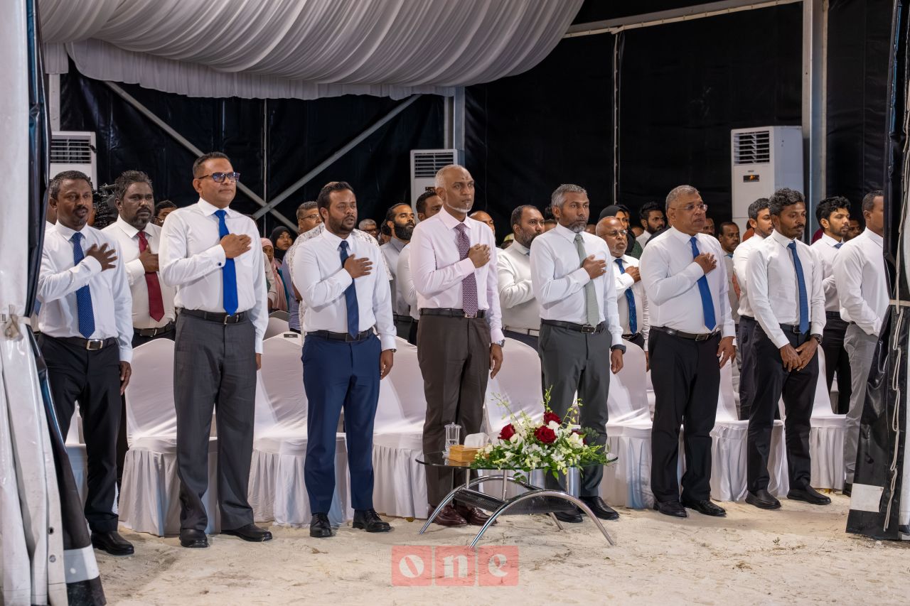 ވަން ފޮޓޯ: ބީއެމްއެލުން ވިލިމާލޭގައި ތަރައްގީކުރާ 300 ހައުސިން ޔުނިޓުގެ ބިންގާ އެޅުން 