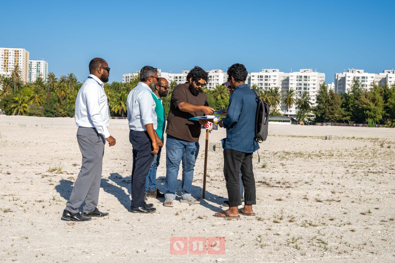 ވަން ފޮޓޯ: ހުޅުމާލޭ ފޭސް 3 އިން ބިން ހަވާލުކުރަން ފެށުން