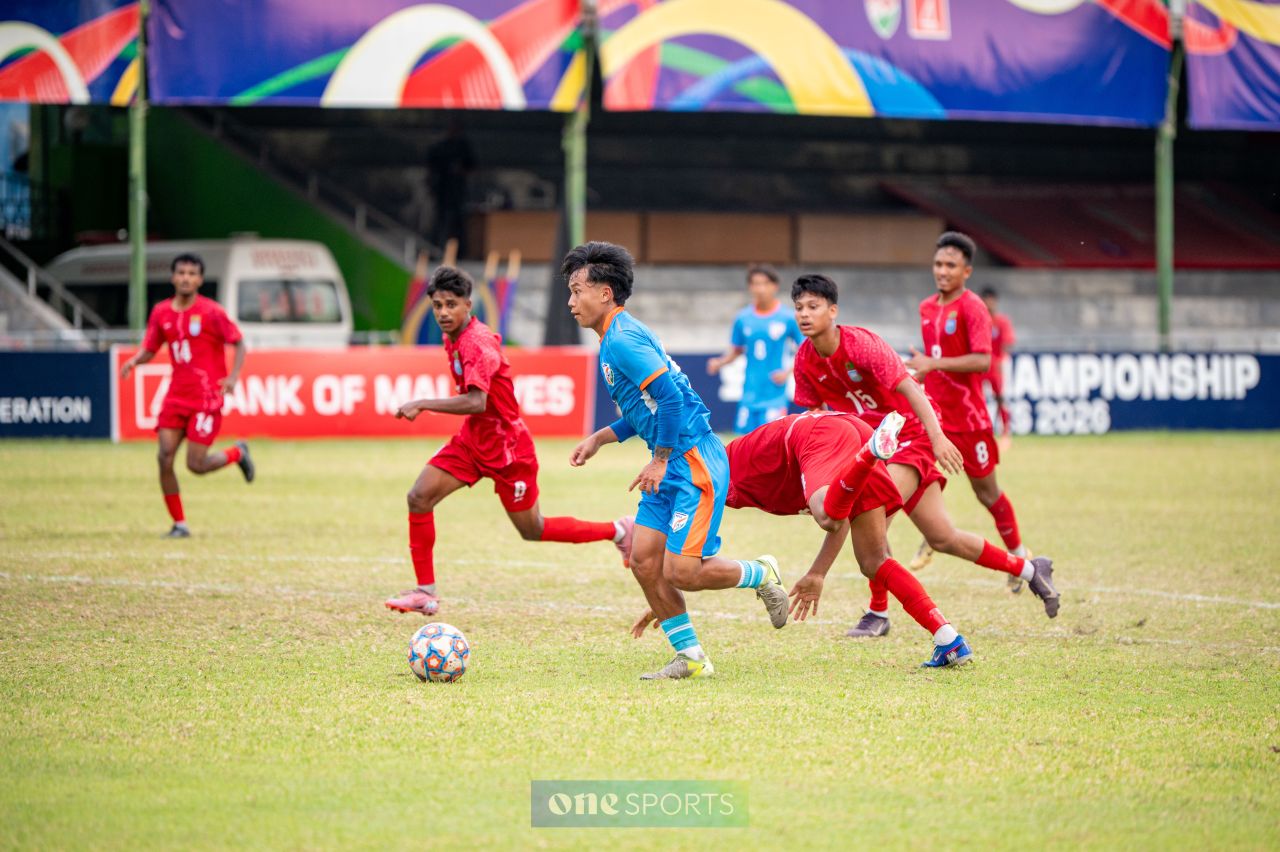ވަން ފޮޓޯ: ސާފް 20 އަހަރުން ދަށުގެ މުބާރާތުގައި އިންޑިއާއާއި ބަންގްލަދޭޝްގެ ކުރިމަތިލުން