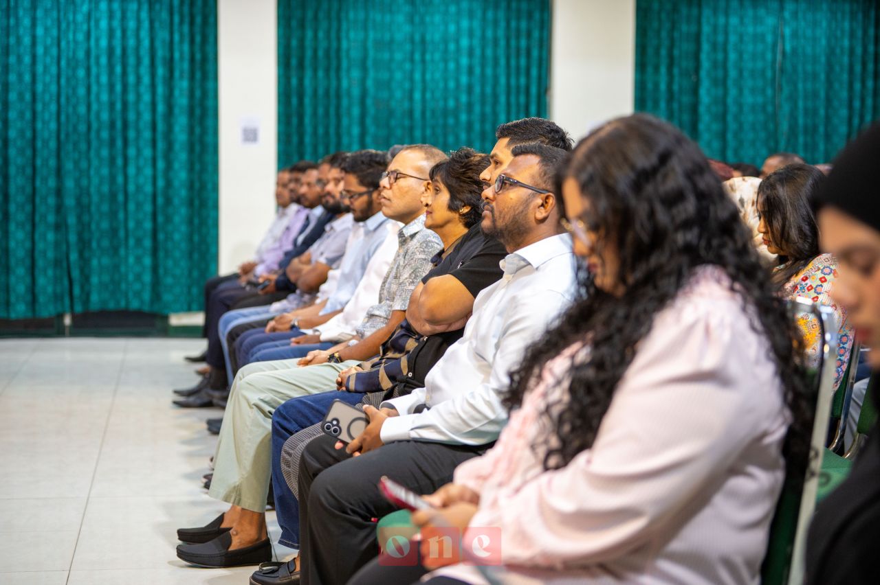 ވަން ފޮޓޯ: ދެ އިންތިހާބު އެއްކޮށް ބޭއްވުމުގެ ވޯޓާ ގުޅޭ ފޯރަމް 