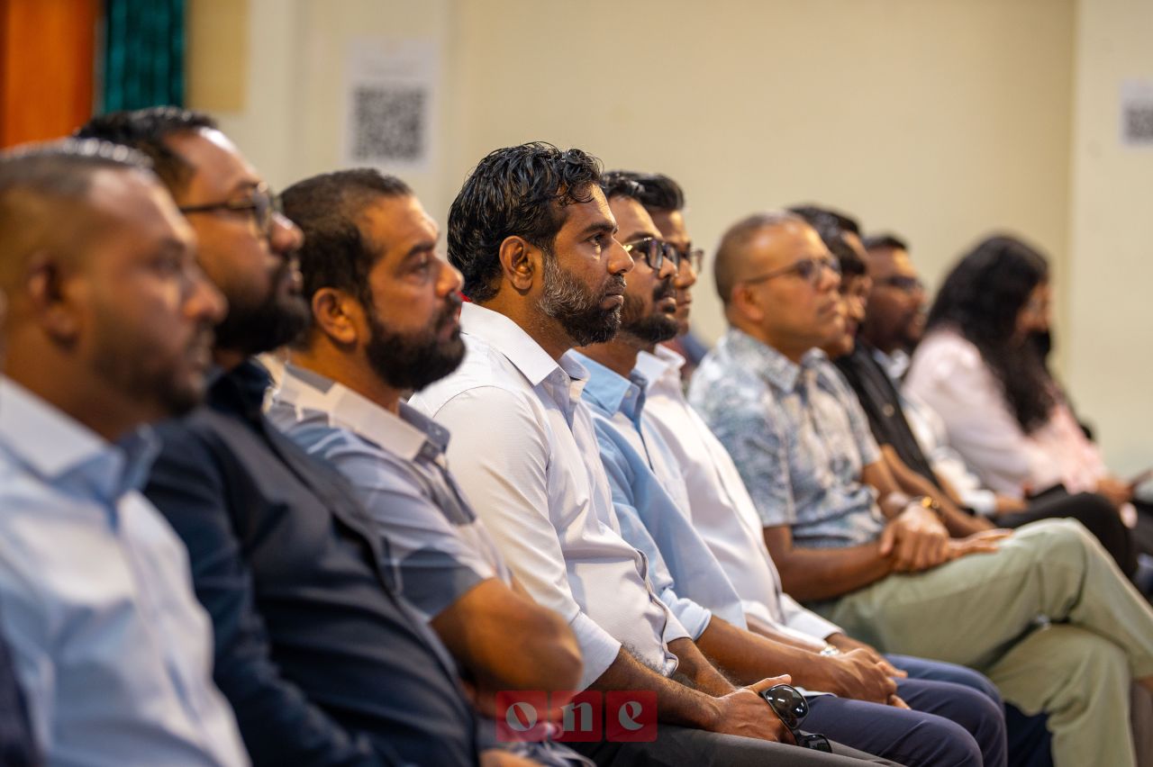 ވަން ފޮޓޯ: ދެ އިންތިހާބު އެއްކޮށް ބޭއްވުމުގެ ވޯޓާ ގުޅޭ ފޯރަމް 