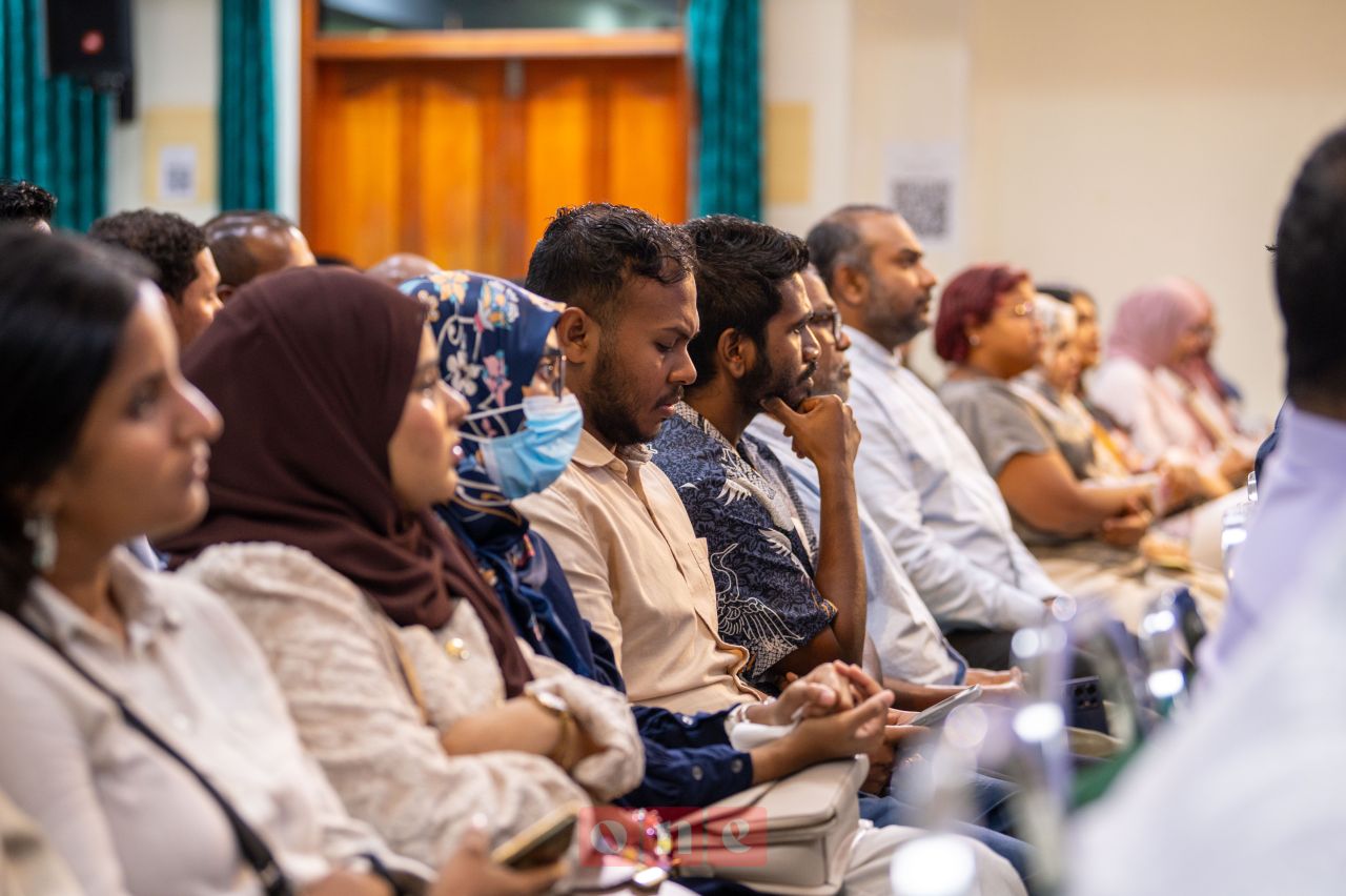ވަން ފޮޓޯ: ދެ އިންތިހާބު އެއްކޮށް ބޭއްވުމުގެ ވޯޓާ ގުޅޭ ފޯރަމް 