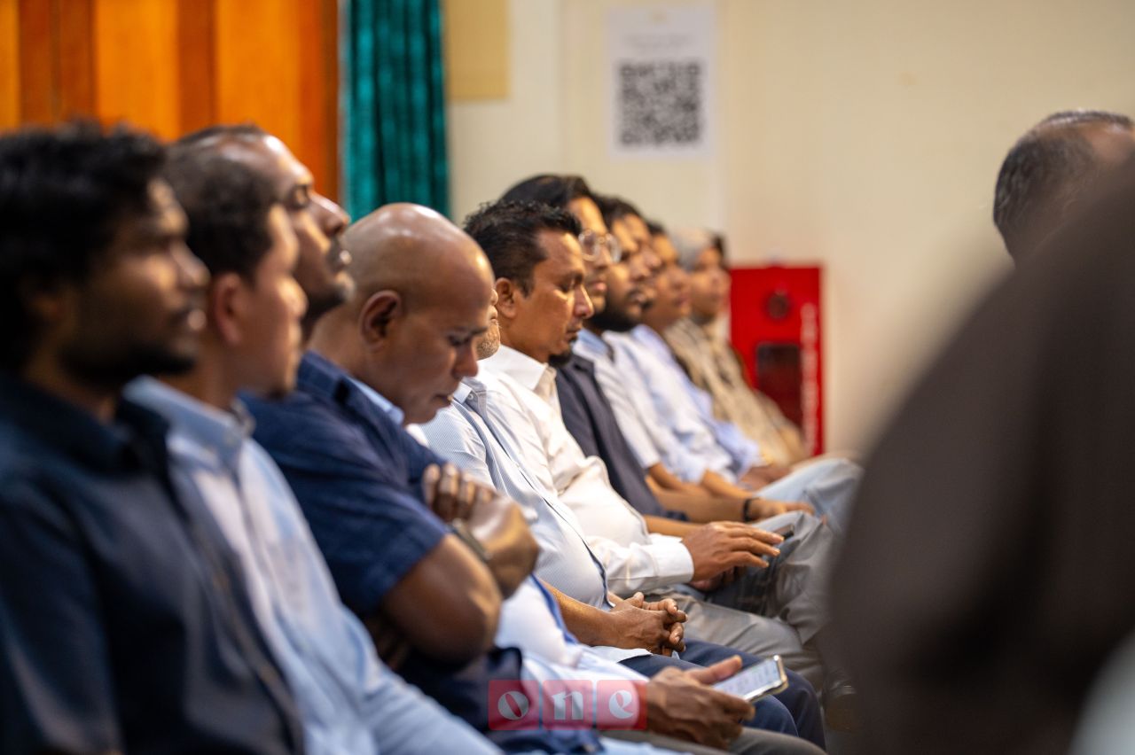 ވަން ފޮޓޯ: ދެ އިންތިހާބު އެއްކޮށް ބޭއްވުމުގެ ވޯޓާ ގުޅޭ ފޯރަމް 