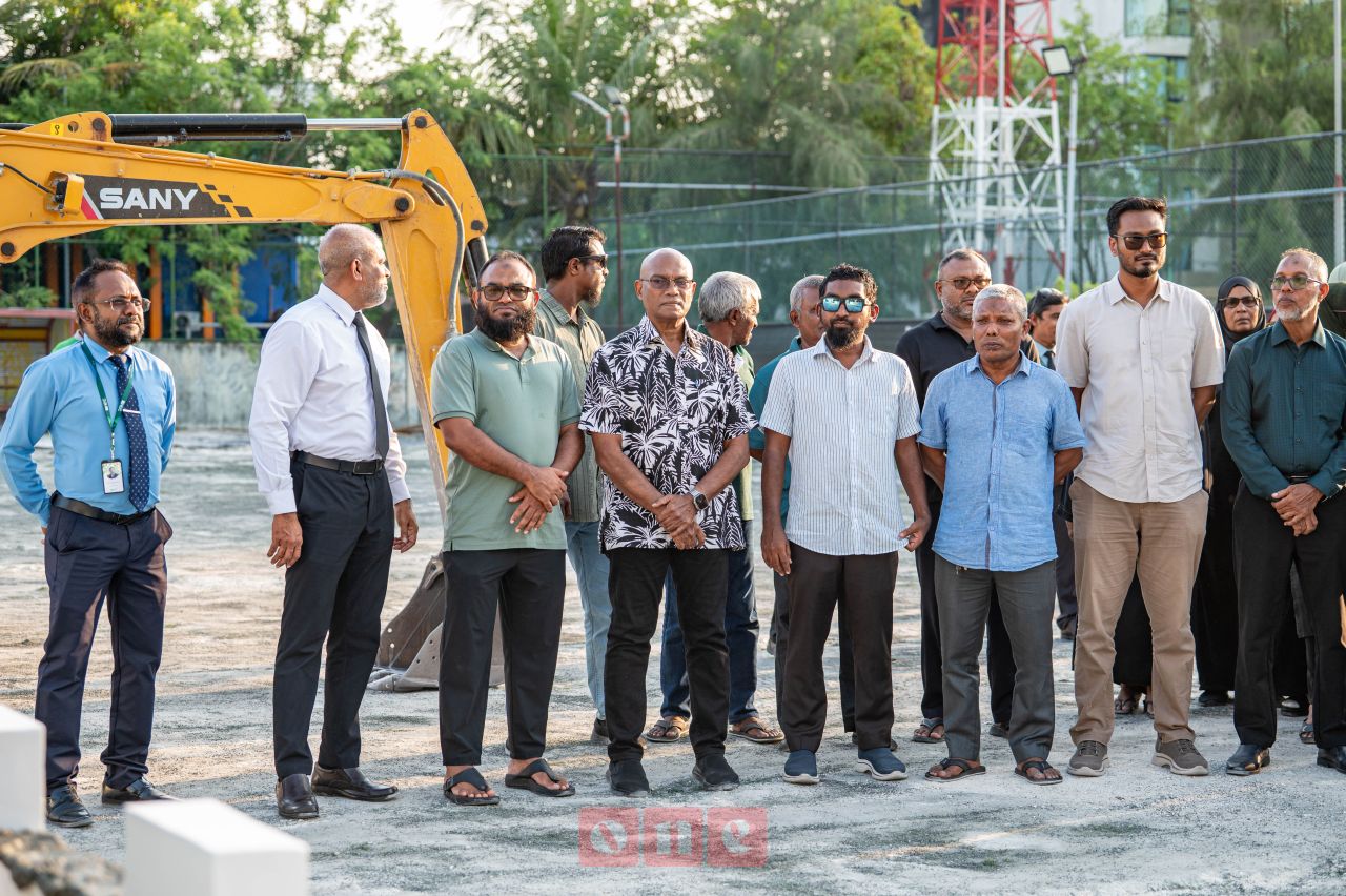 ވަން ފޮޓޯ: ހުޅުމާލޭގައި ގާއިމުކުރާ ސްޕޯޓްސް ޕާކުގެ ބިންގާ އެޅުން 