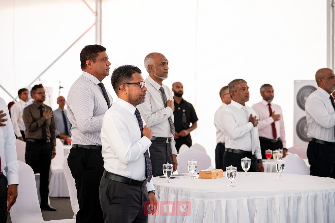 ވަން ފޮޓޯ: ހުޅުމާލޭގައި ގާއިމުކުރާ ޕާކިން ބިލްޑިންގެ ބިންގާ އެޅުން 