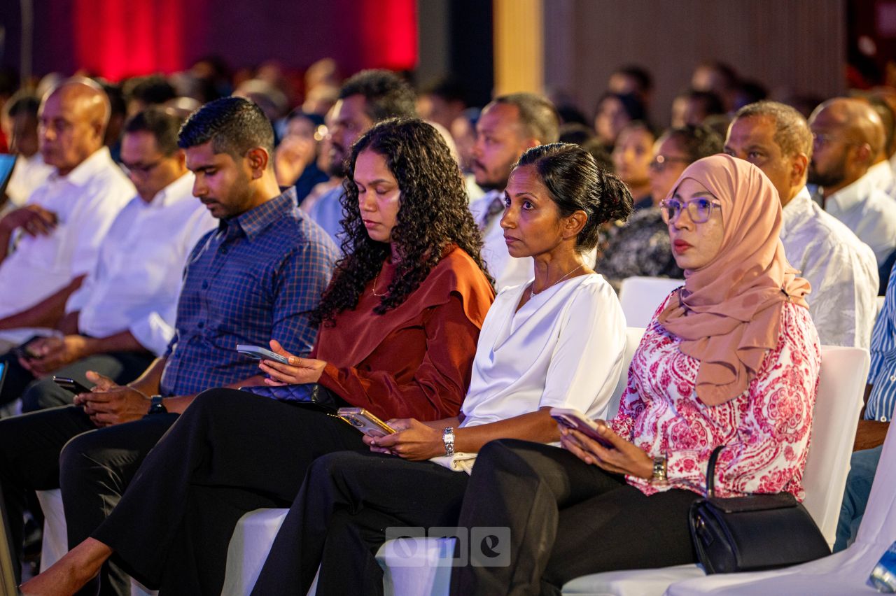 ވަން ފޮޓޯ: ބީއެމްއެލްގެ 43 ވަނަ އަހަރީ އާންމު ޖަލްސާ