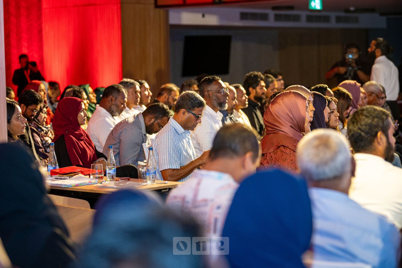 ވަން ފޮޓޯ: ބީއެމްއެލްގެ 43 ވަނަ އަހަރީ އާންމު ޖަލްސާ