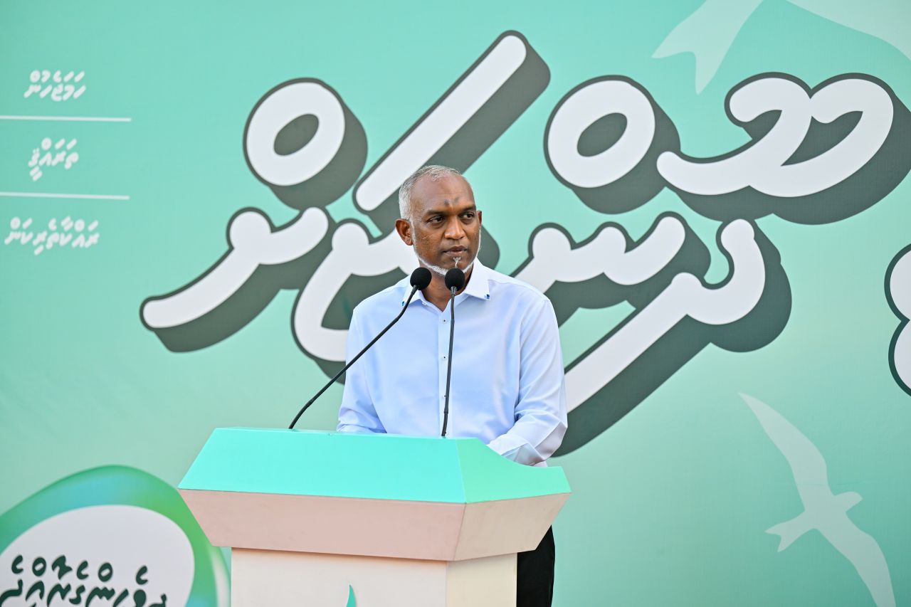 President Urges Public to Vote for Congress Party Candidates