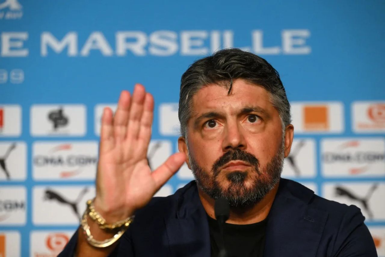 Fail vejje kamah bune, Gattuso Italy coach kamaa dhurah 