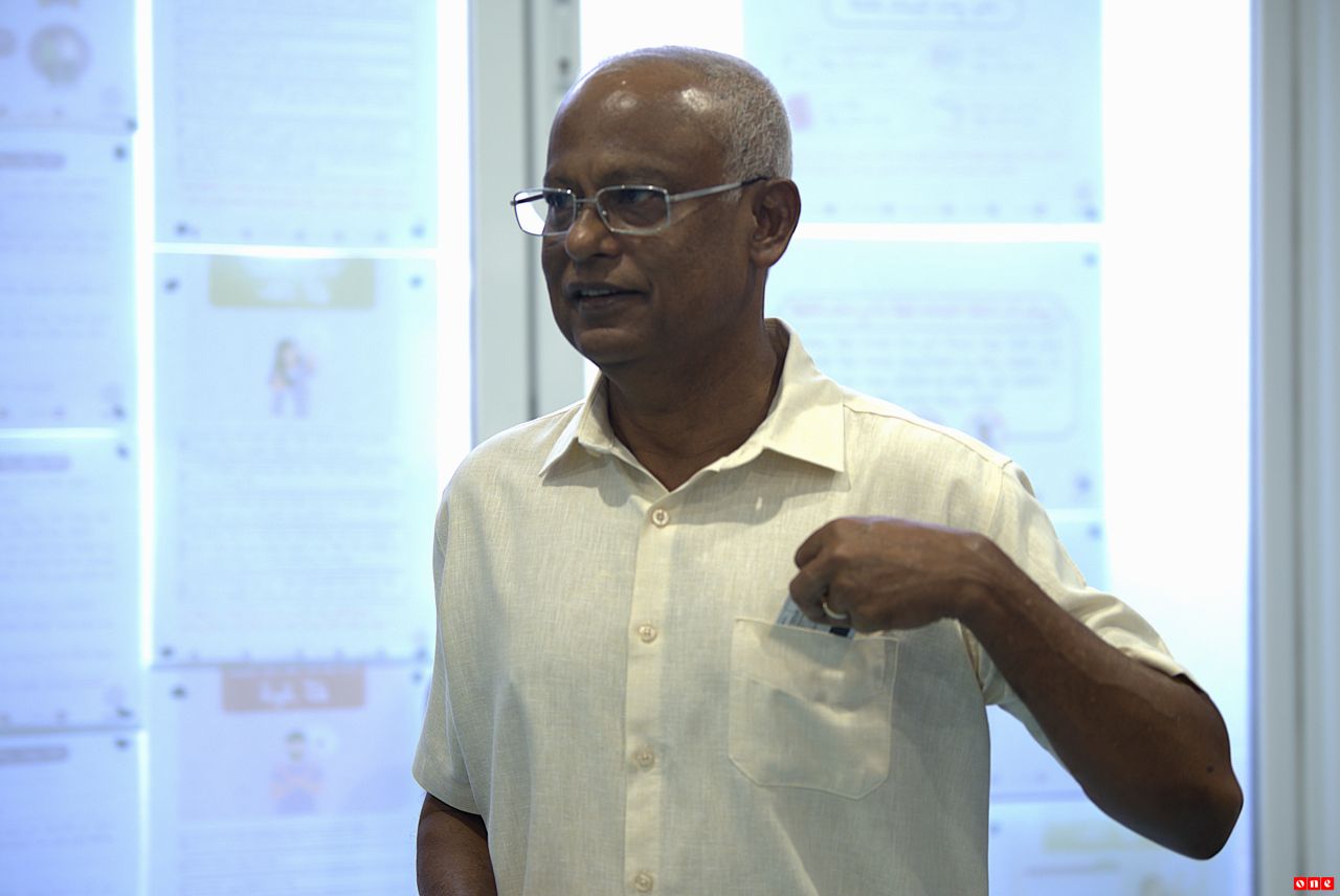 Inthihaabu kaamiyaabu kuraa meehakaa eku dhemi huhnaanan: Solih