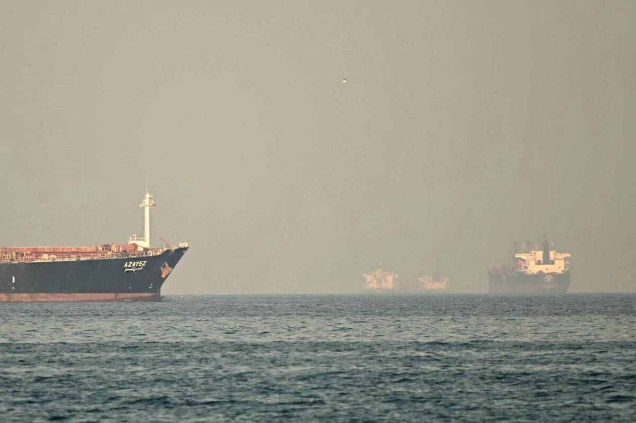 America ge navy in Hormuz kanduolhi bandhukuranee