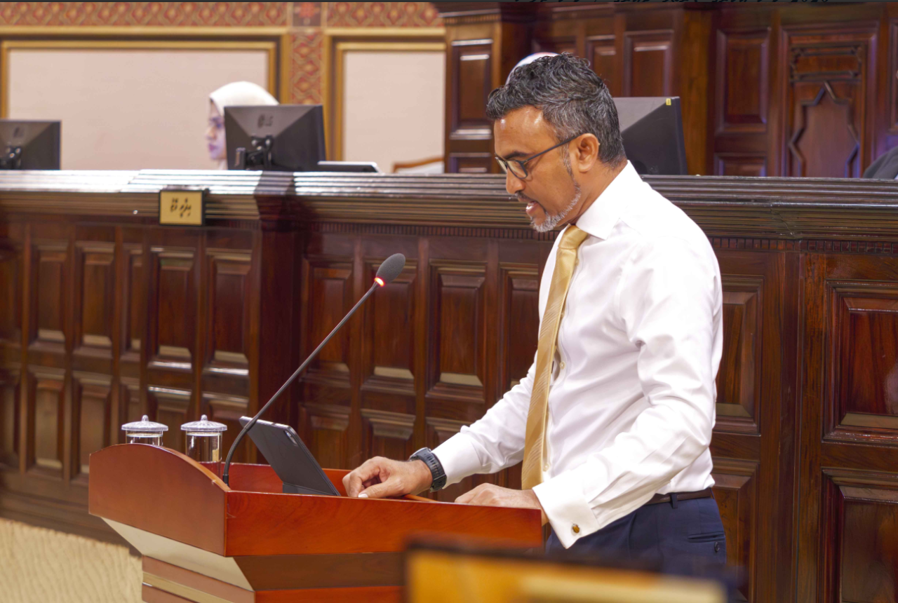 Faadu vidhaalhuve Naazil riyaasee bayaanah rahddhu dhevvaifi