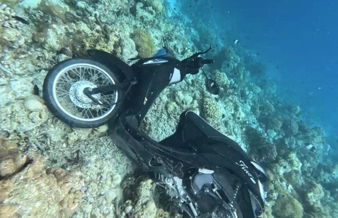 Kendhoo coucil Raees Abdhulrahmaan ge cycle kandu fahthaifi 