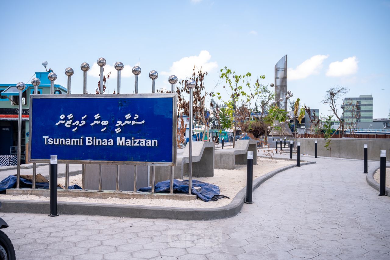 ވަން ފޮޓޯ: ސުނާމީ ބިނާ މައިޒާން އަލުން ތަރައްގީ ކުރުން
