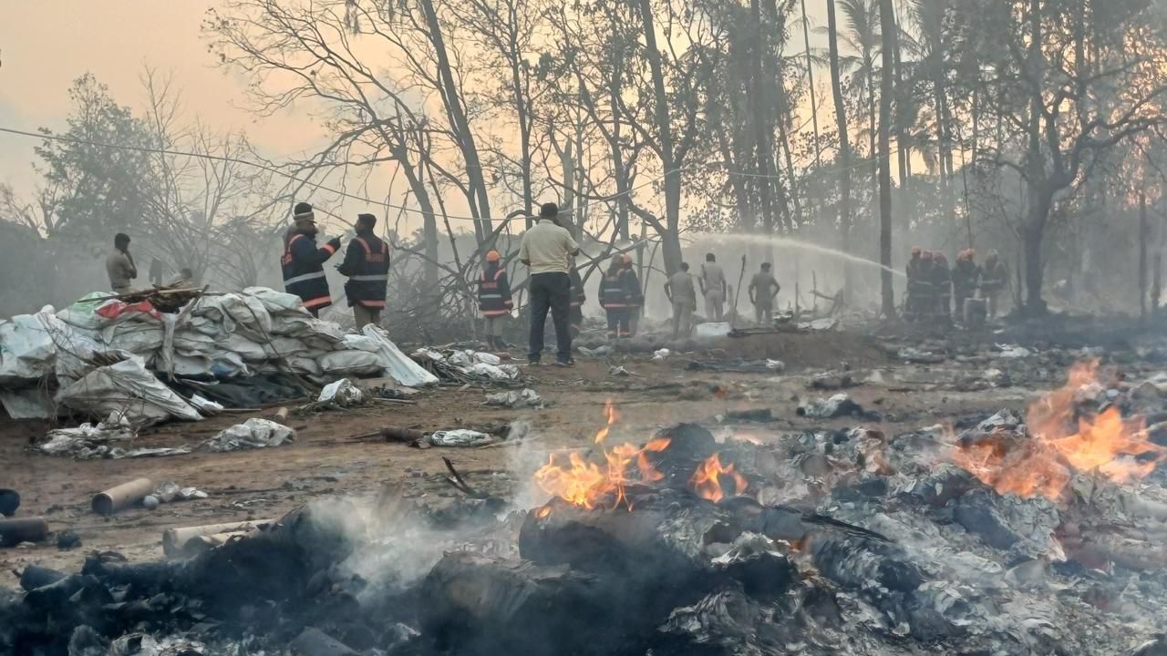 India ge Kerala gai badi beys factory eh govai 13 meehun maruvejje