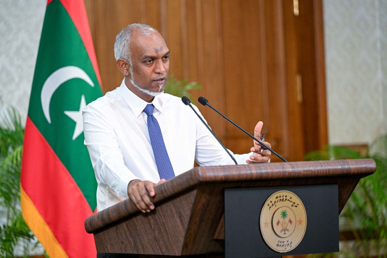 Adhadhuge documentary akee dhogeh, dhauvaa kuraanan: Raees 