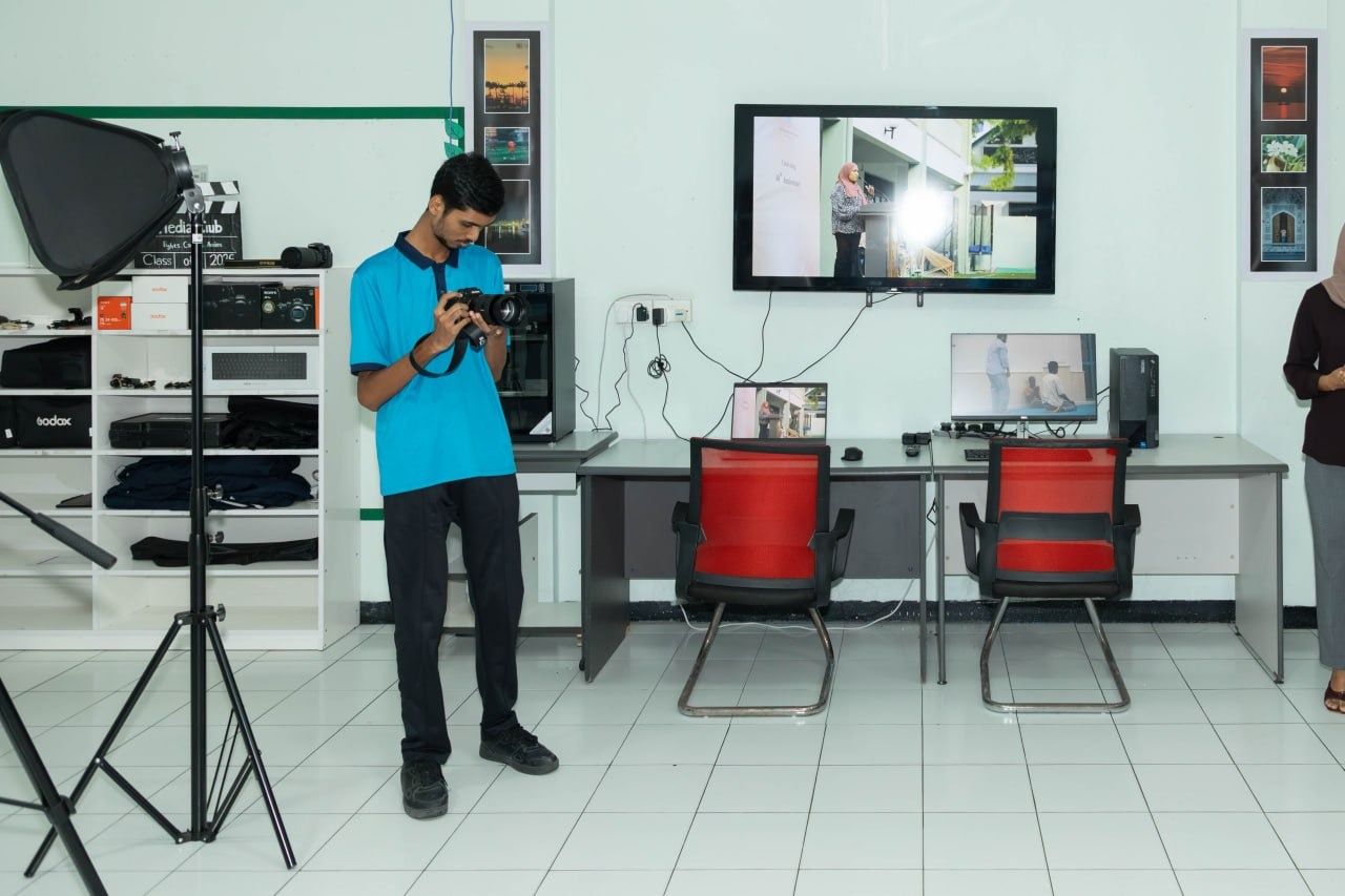 BML ge eheegai B. Atoll thauleemee marukazugai digital studio eh hulhuvaifi 